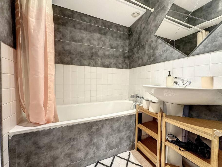 La Suite Duhamel - Au Pied De La Gare - Au Calme Rennes Eksteriør bilde